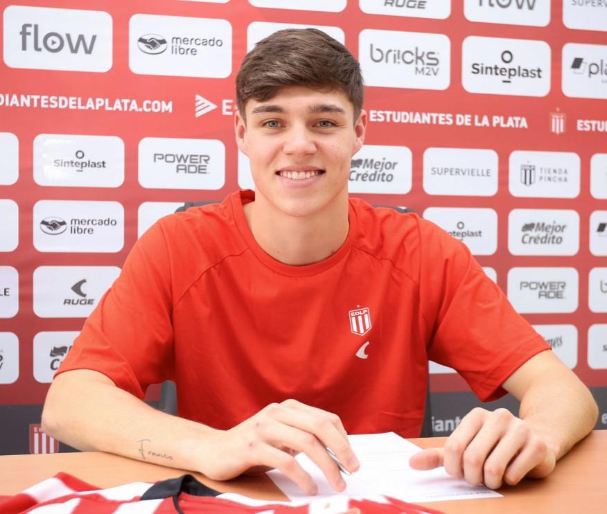 500万网彩票官网-国米官方：帕拉西奥斯租借至拉普拉塔大学生，协议包含买断权